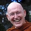 Riconoscerne la presenza – video Letture a La Pagoda – Ajahn Sumedho, Prima Nobile Verità